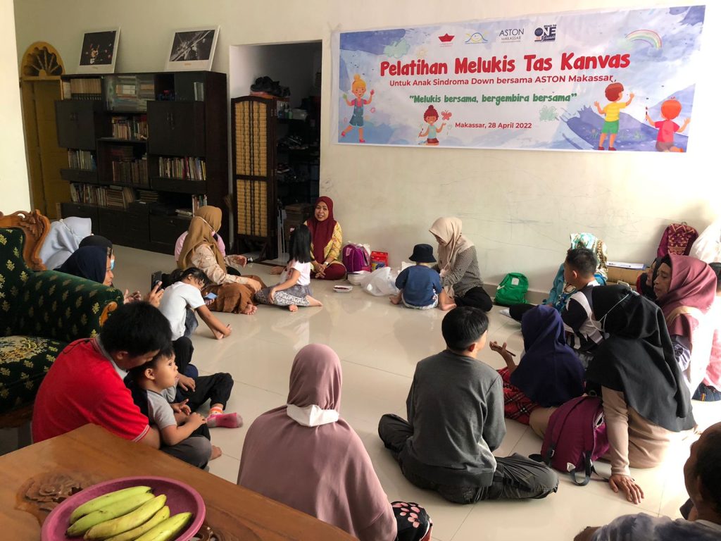 Salah satu kegiatan berlatih bagi orang Sindroma Down di SSDI