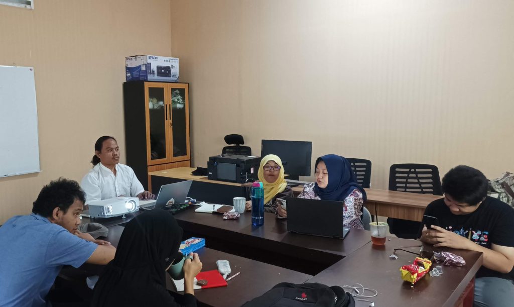 Suasana Rapat Penilaian Kebutuhan Mahasiswa Difabel Unhas