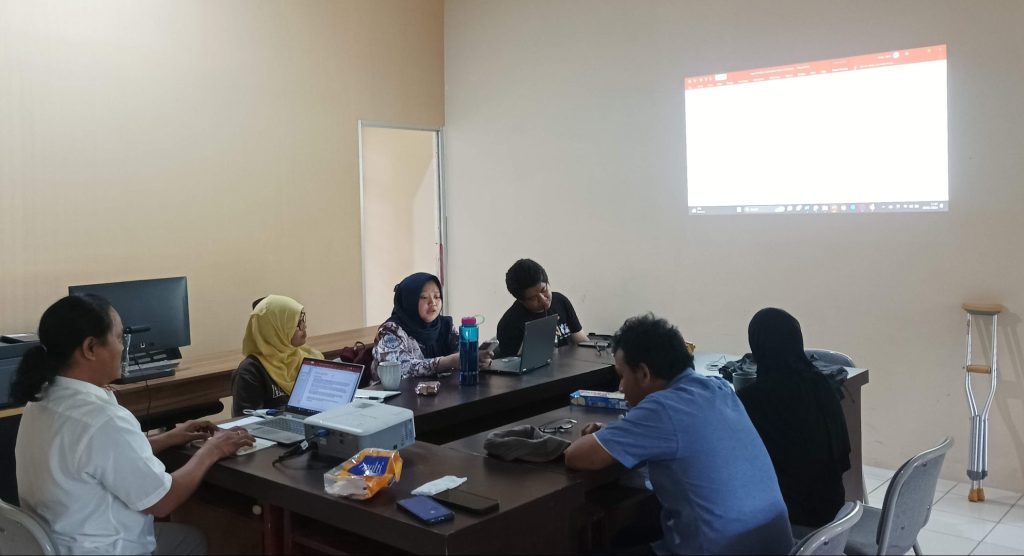 Suasana Rapat Penilaian Kebutuhan Belajar Mahasiswa Difabel Unhas