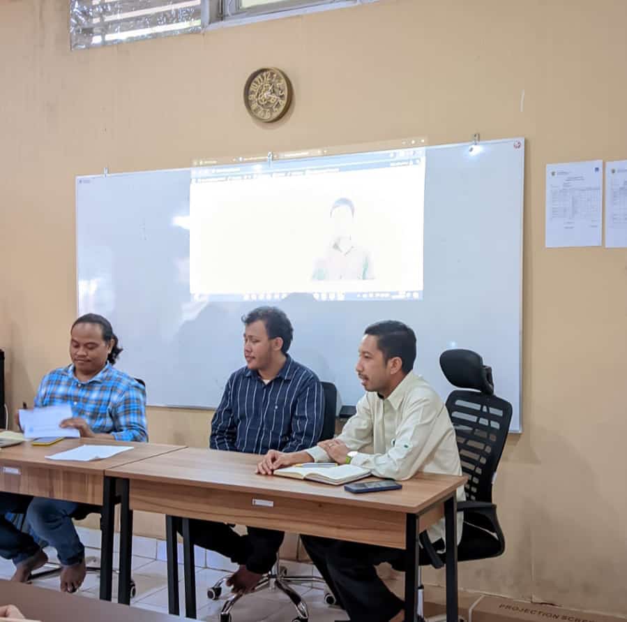 Kepala Pusat Disabilitas dan Dr. Aprizal dari Undipa