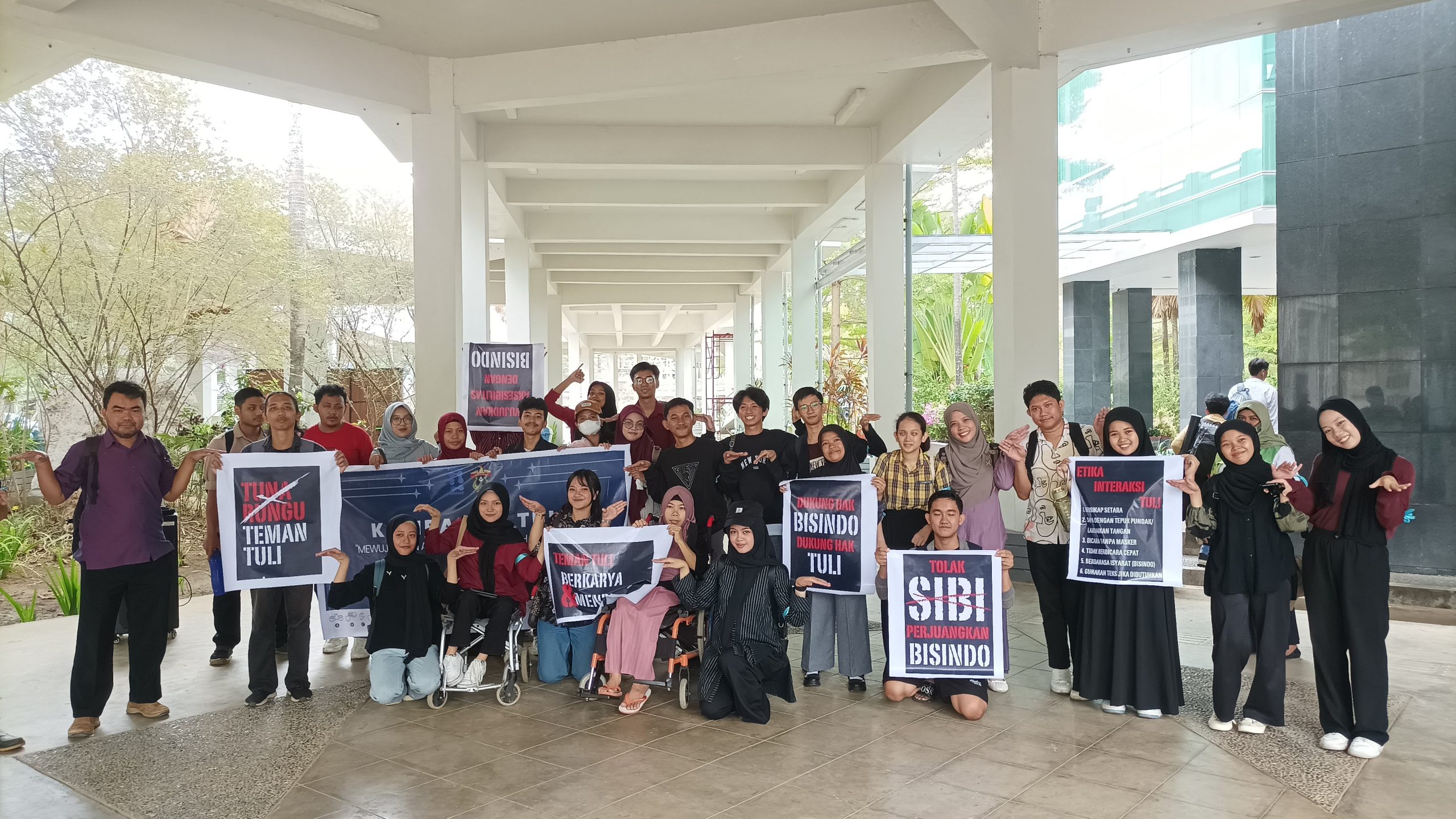 Kampanye Budaya Tuli dalam gambar dan visual