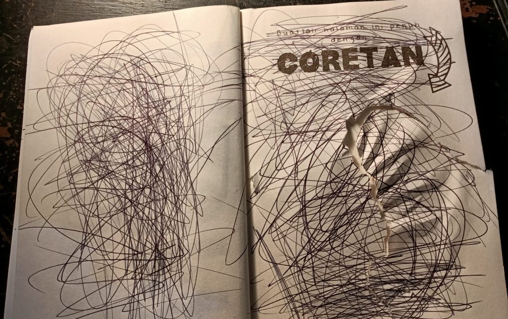 coretan di kertas