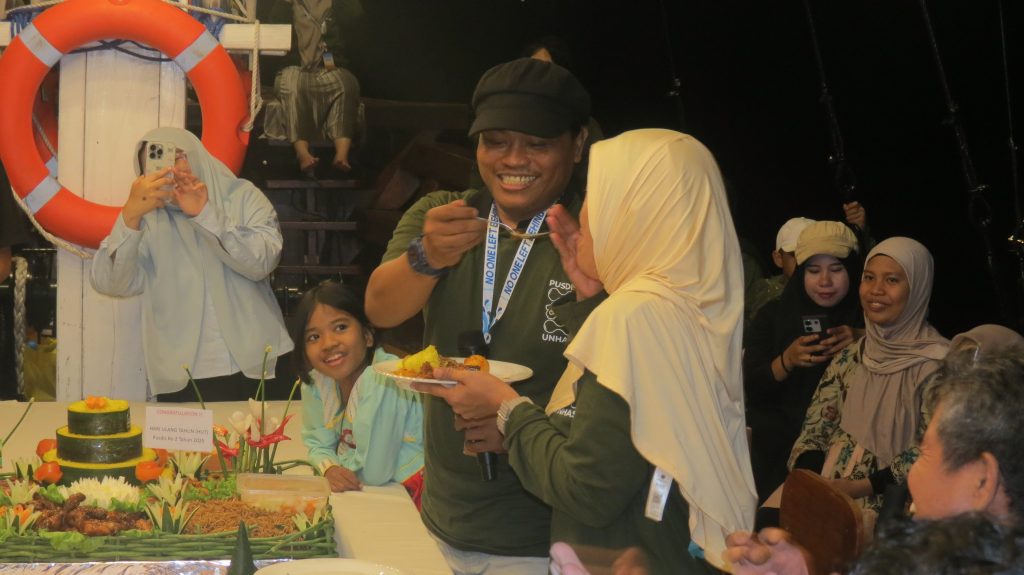 Pemotongan nasi tumpeng
