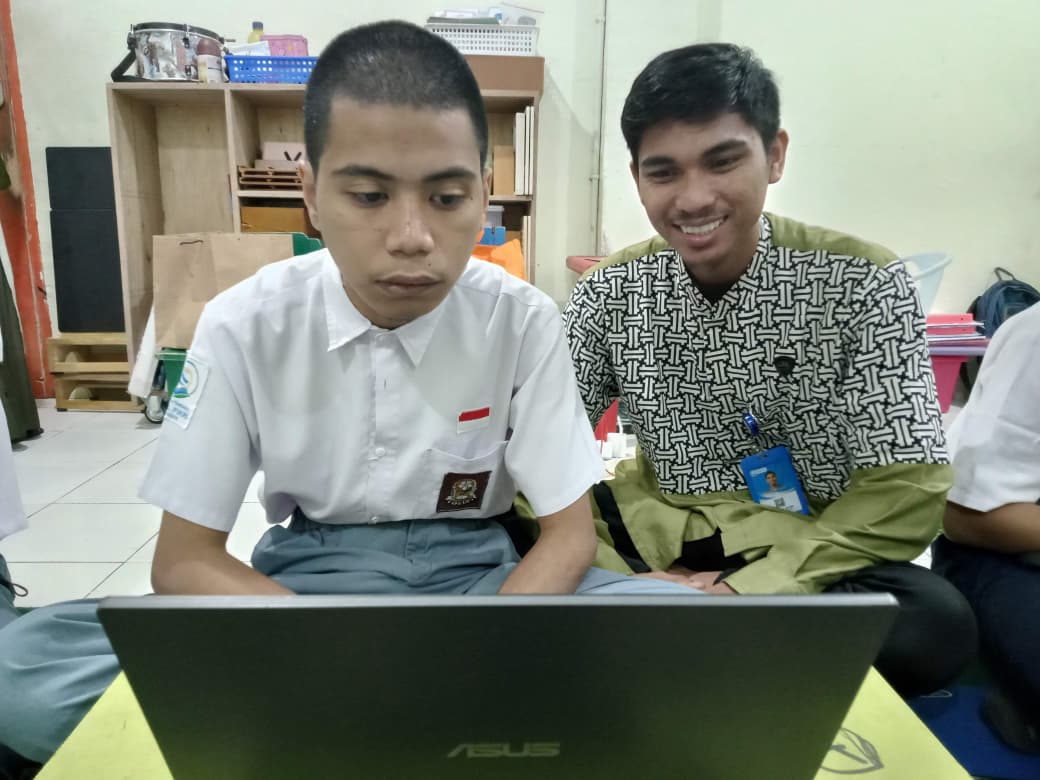 Energi Positif dalam Pendampingan Mahasiswa Difabel